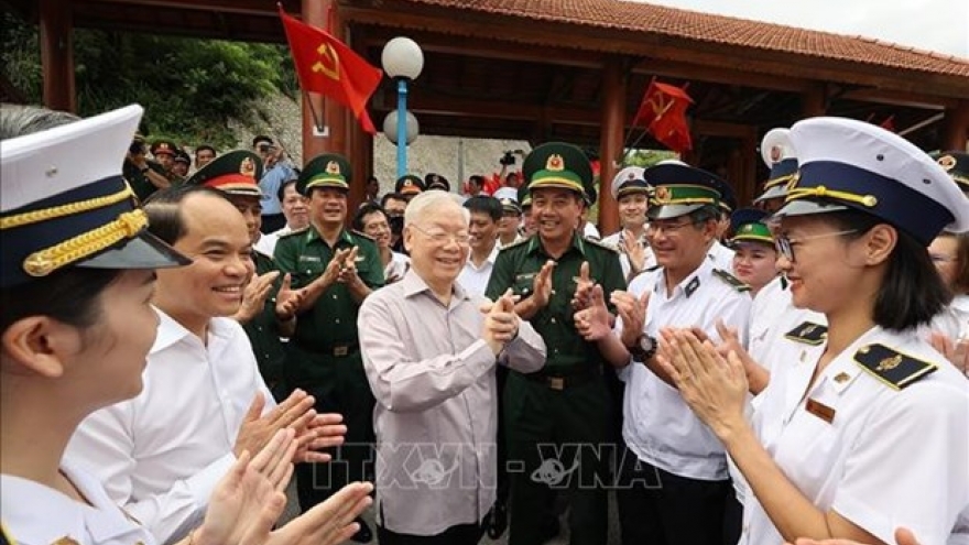 Party chief visits Huu Nghi International Border Gate